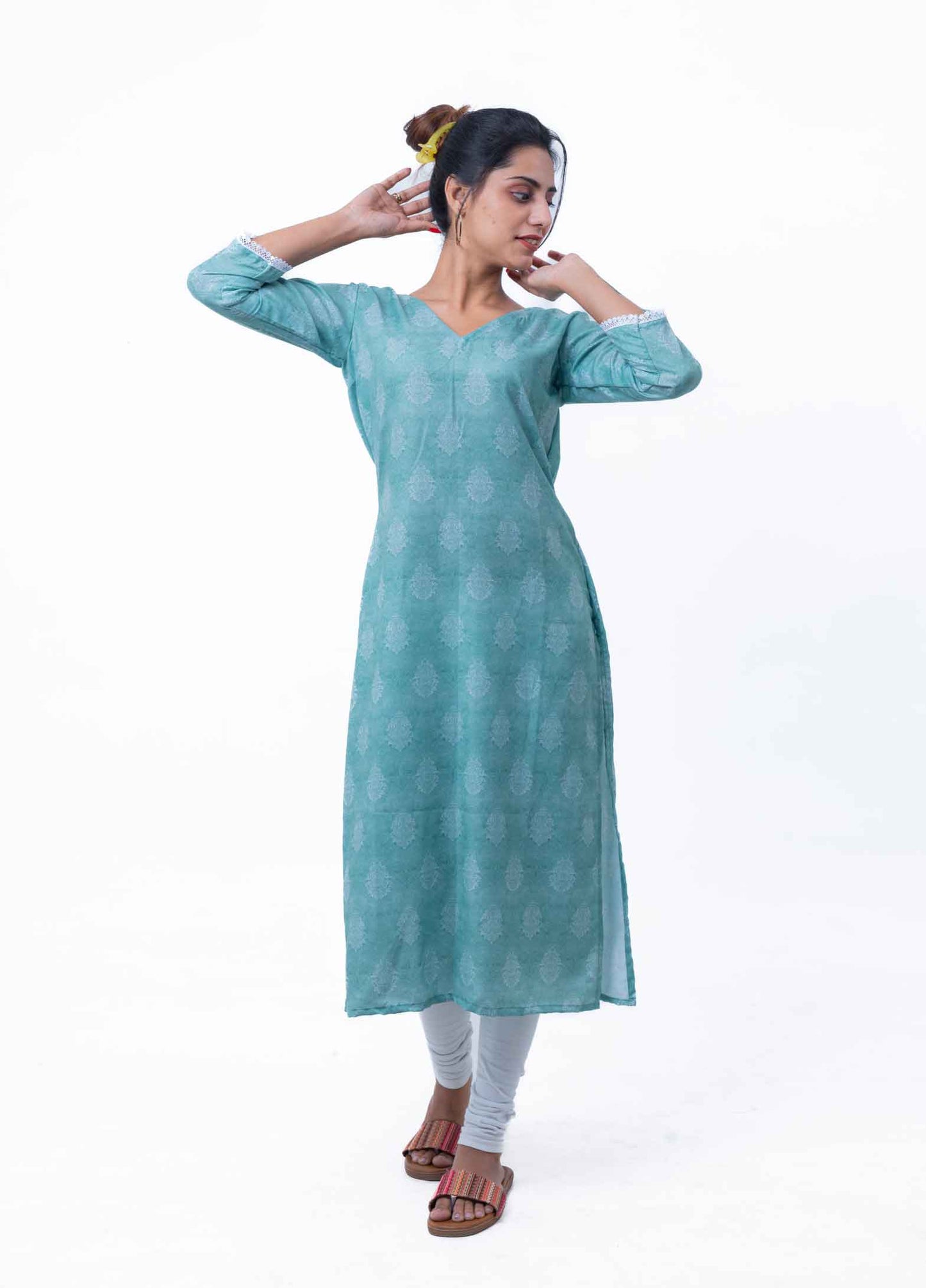 Pale green and white printed straight kurta